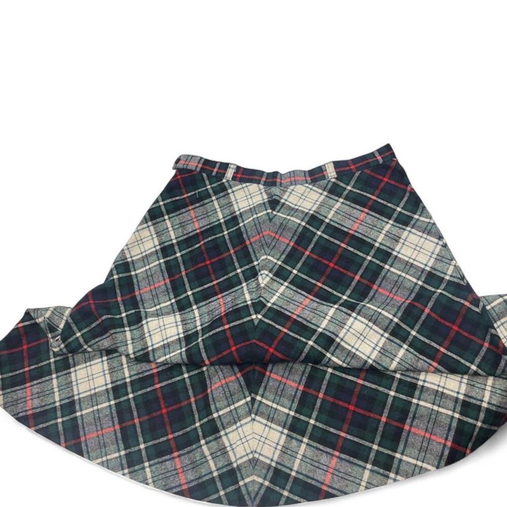 Green white and red plaid